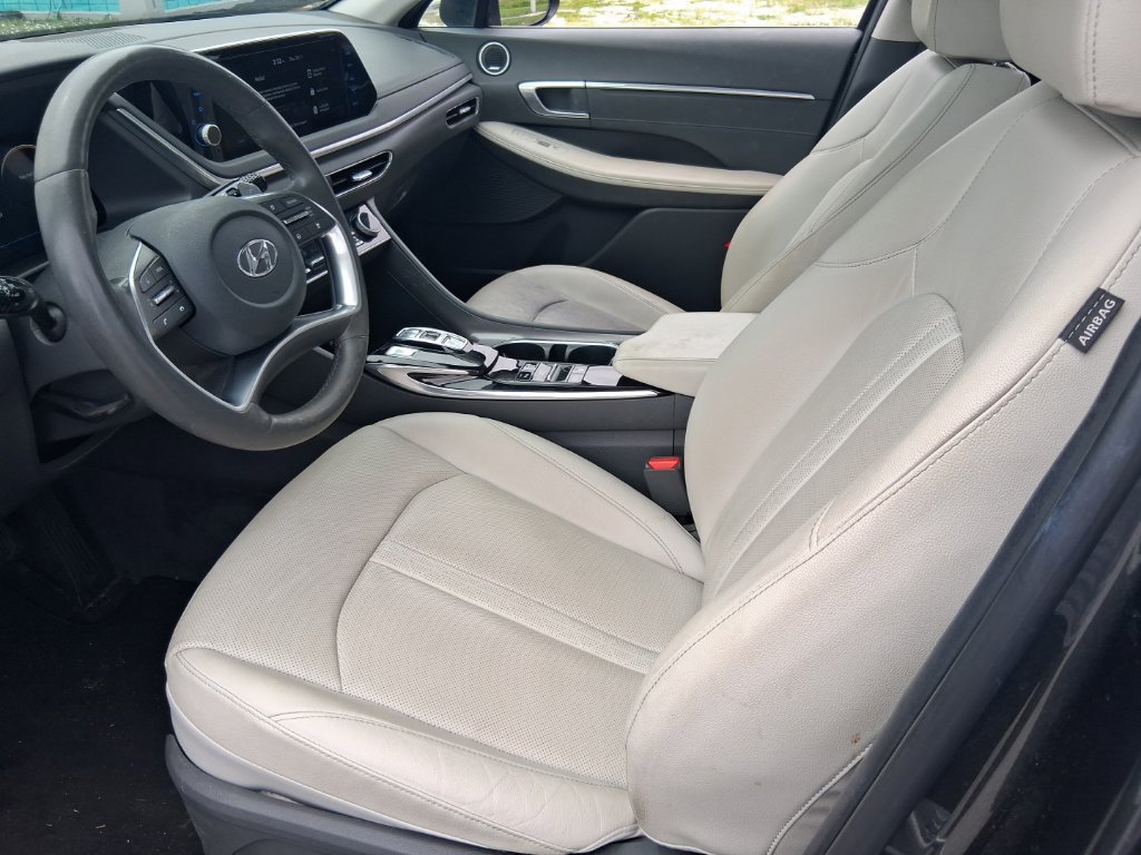 Used 2023 Hyundai Sonata Limited w/ Preferred Accessory Package FWD image 9