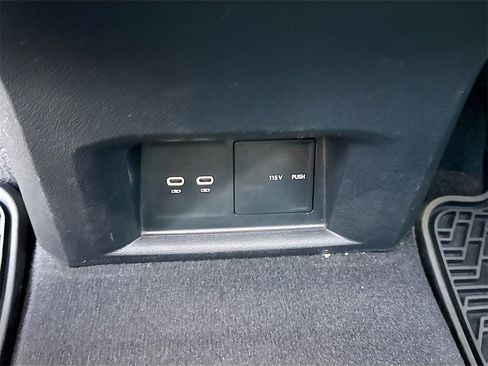 Used 2022 Volkswagen Atlas SE image 24