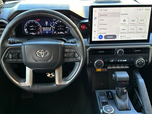 Used 2024 Toyota Tacoma TRD Off-Road image 17