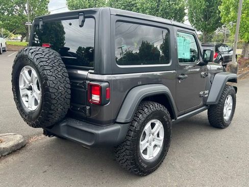 Used 2018 Jeep Wrangler Sport AWD/4WD image 10