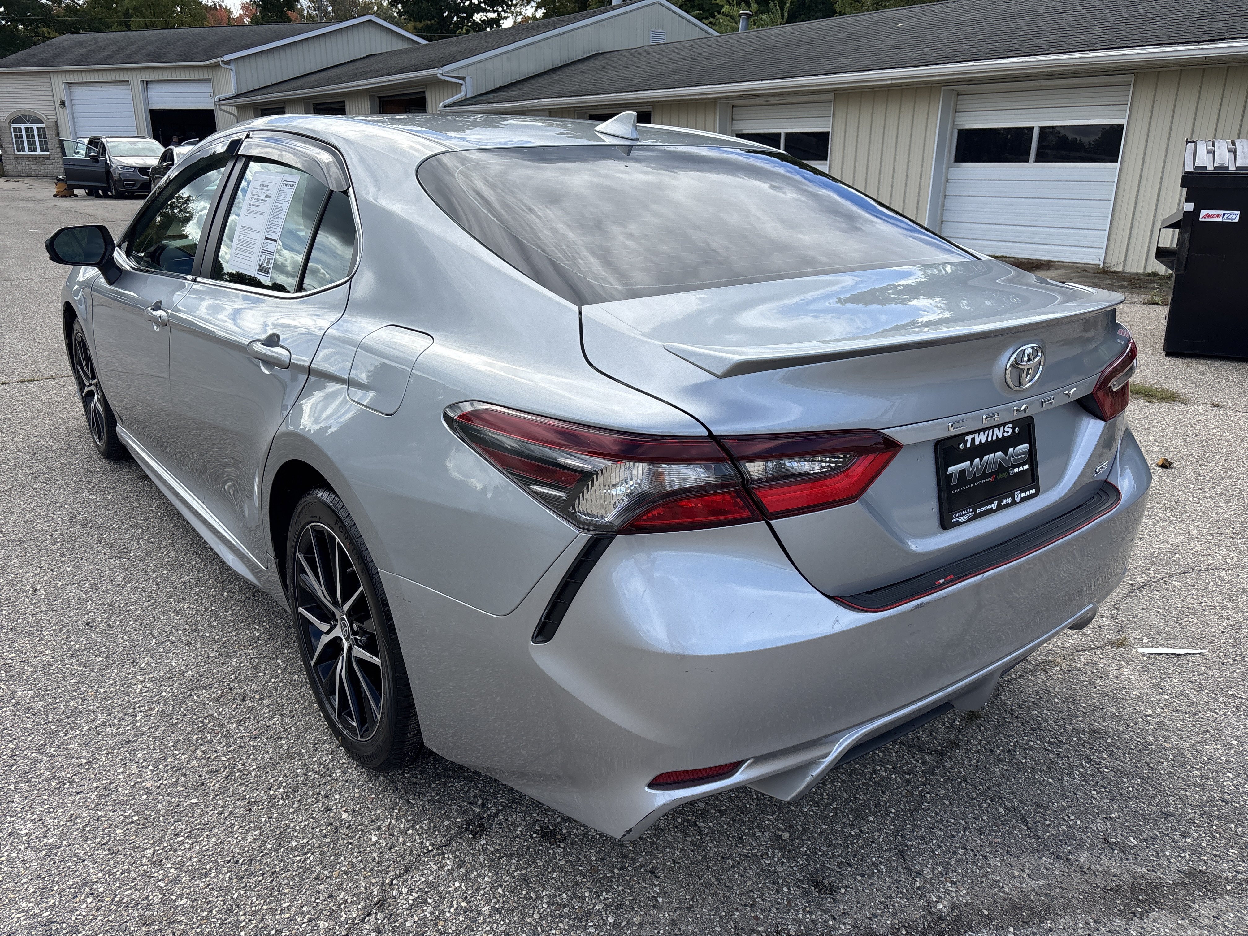 Used 2024 Toyota Camry SE FWD image 7