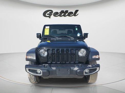 Used 2023 Jeep Gladiator Sport image 8