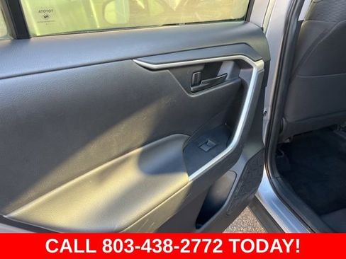 Used 2024 Toyota RAV4 LE AWD/4WD image 10