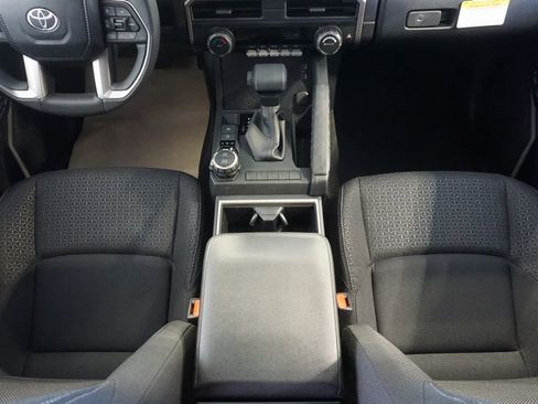 New 2026 Toyota 4Runner SR5 AWD/4WD image 28