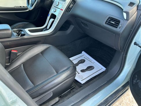 Used 2012 Chevrolet Volt Premium w/ Premium Trim Package image 12