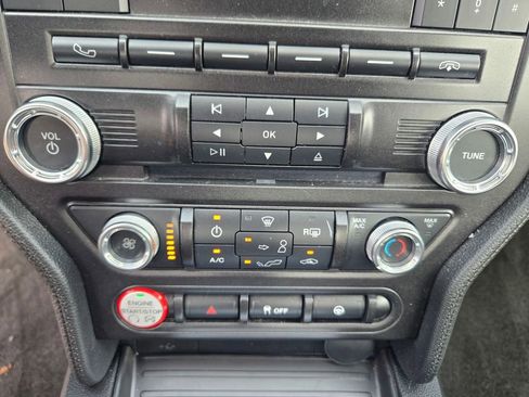 Used 2017 Ford Mustang Coupe RWD image 14
