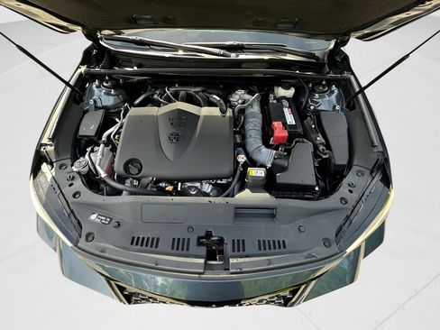 Used 2021 Toyota Avalon Touring image 26