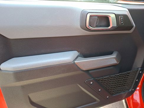 Used 2023 Ford Bronco Black Diamond image 13