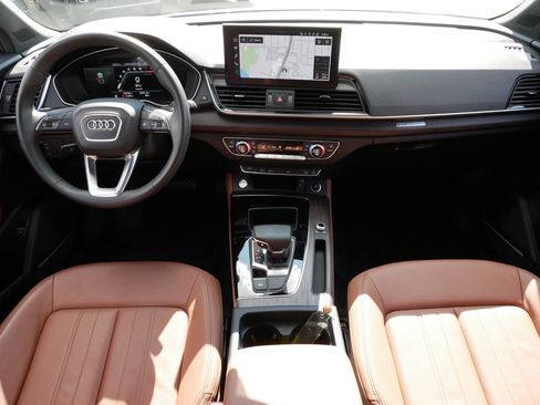 Used 2023 Audi Q5 2.0T Premium Plus w/ Premium Plus Package AWD/4WD image 10