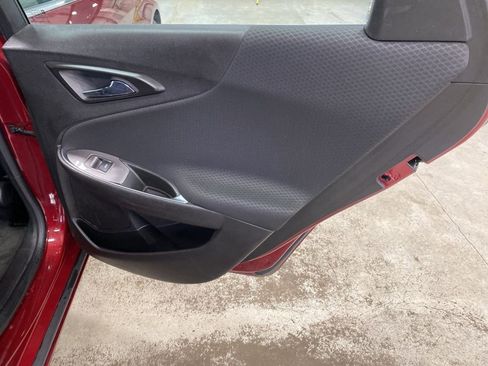 Used 2018 Chevrolet Malibu LT image 13