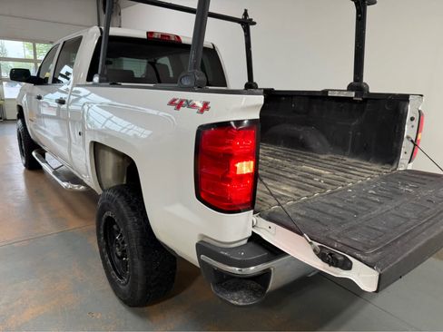 Used 2015 Chevrolet Silverado 2500 W/T w/ WT Convenience Package AWD/4WD image 4