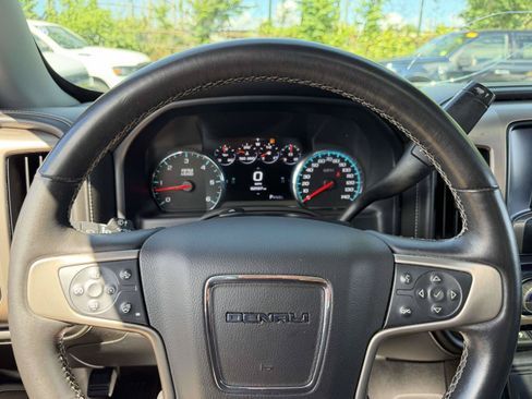 Used 2017 GMC Sierra 1500 Denali w/ Denali Ultimate Package AWD/4WD image 26