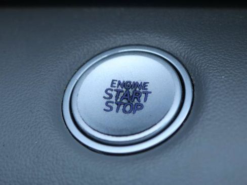 Used 2023 Hyundai Elantra SEL FWD image 9
