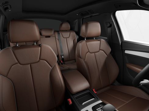 Certified 2024 Audi Q5 2.0T Premium Plus AWD/4WD image 5