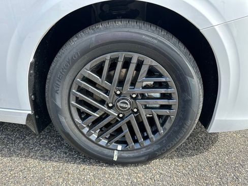 Used 2026 Nissan Sentra SV w/ Floor Mat Package image 10