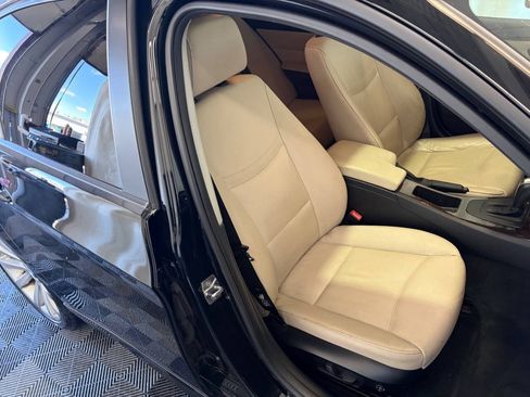 Used 2011 BMW 328i xDrive Sedan AWD/4WD image 26