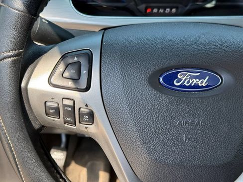 Used 2013 Ford Taurus SEL FWD image 15