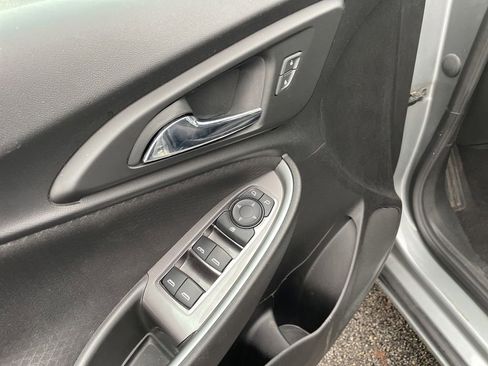 Used 2023 Chevrolet Malibu LT image 17