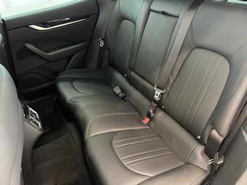 Used 2020 Maserati Levante AWD/4WD image 32