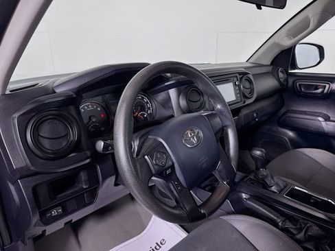 Used 2017 Toyota Tacoma SR AWD/4WD image 11