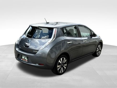 Used 2017 Nissan Leaf SL w/ Premium Package FWD image 5