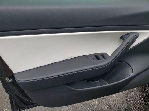 Used 2021 Tesla Model 3 Long Range AWD/4WD image 19