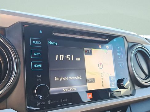 Used 2016 Toyota Tacoma Limited w/ Towing Package image 20