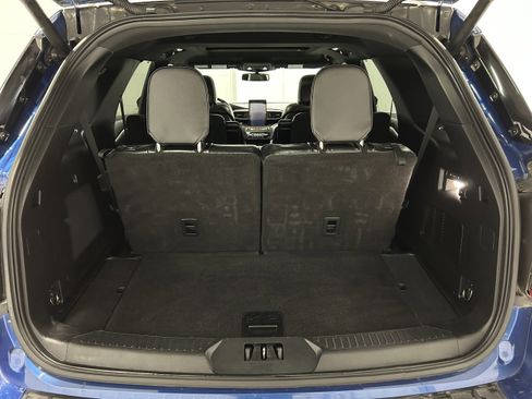 Used 2020 Ford Explorer ST w/ ST Street Pack image 35