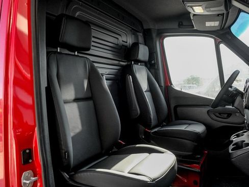 Used 2026 Mercedes-Benz Sprinter 2500 image 20