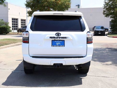 Used 2023 Toyota 4Runner SR5 Premium RWD image 5