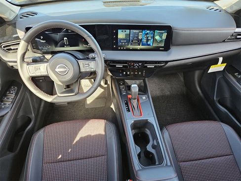 New 2026 Nissan Kicks SR image 5