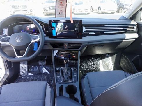 New 2026 Volkswagen Jetta SE image 27