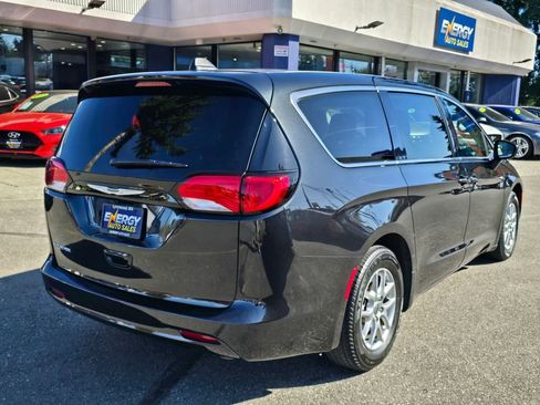 Used 2024 Chrysler Voyager LX FWD image 4