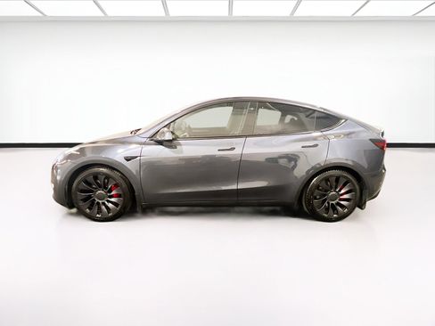 Used 2023 Tesla Model Y Performance image 23
