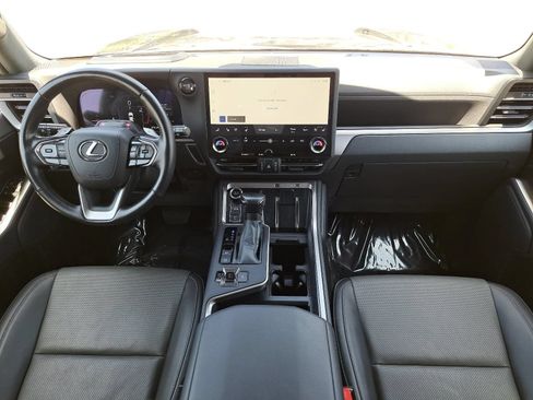 Used 2025 Lexus GX 550 w/ Cold Area Package AWD/4WD image 9