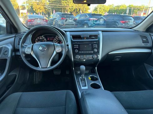 Used 2015 Nissan Altima 2.5 S w/ Special Edition Package FWD image 11