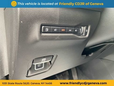 Used 2026 Jeep Cherokee Limited AWD/4WD image 25