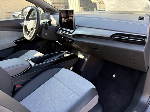 Used 2025 Volkswagen ID.4 Pro RWD image 28