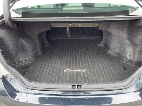 Used 2015 Toyota Camry SE image 10