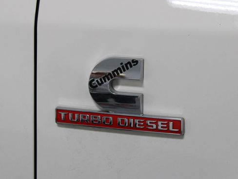 Used 2024 RAM 2500 Limited image 12