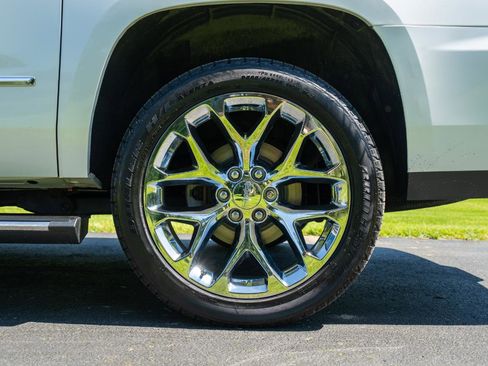 Used 2020 GMC Yukon XL Denali AWD/4WD image 9