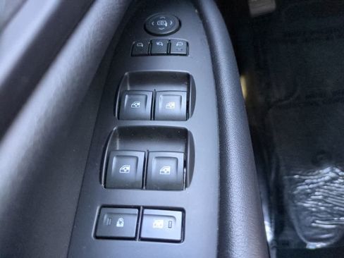 Used 2019 Cadillac Escalade Luxury RWD image 24