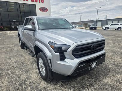 Used 2025 Toyota Tacoma SR5