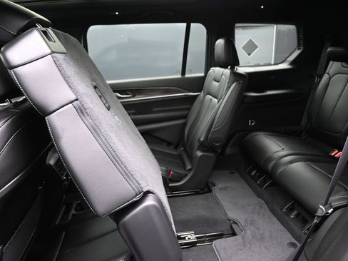 Used 2026 Jeep Grand Cherokee L Limited w/ Limited Altitude Package AWD/4WD image 29