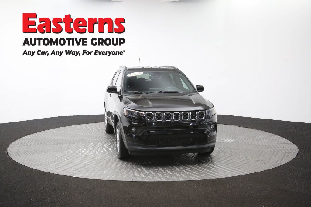 Used 2024 Jeep Compass Latitude AWD/4WD image 53