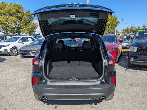 Used 2025 Ford Escape ST-Line image 13