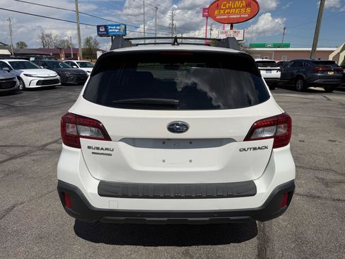 Used 2018 Subaru Outback 2.5i Limited AWD/4WD image 7