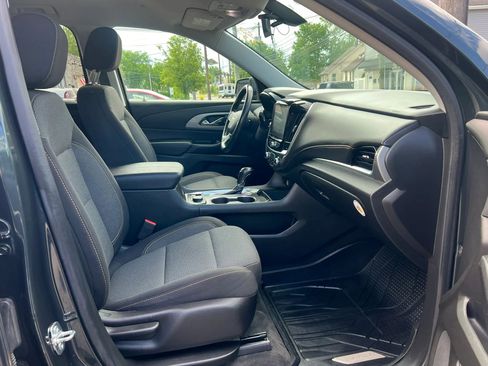 Used 2020 Chevrolet Traverse LT w/ LPO, Floor Liner Package AWD/4WD image 32