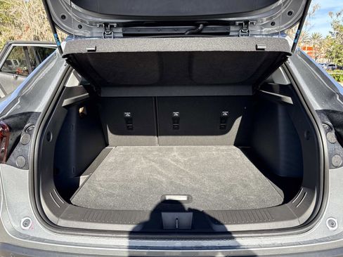 Used 2025 Chevrolet Trax LT w/ Driver Confidence Package image 31