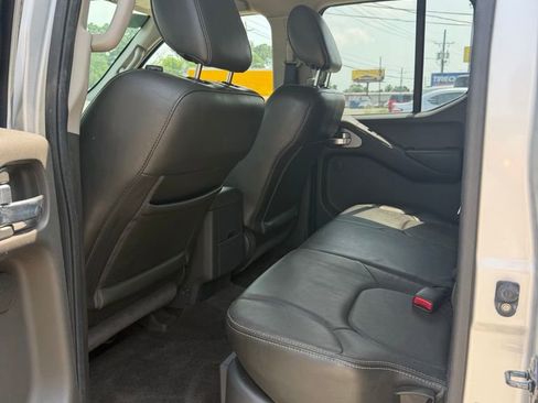 Used 2013 Nissan Frontier PRO-4X w/ Pro-4x Luxury Pkg AWD/4WD image 8